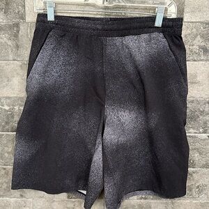 Lululemon Men’s Pacebreaker Shorts Medium 9” Lined Black and Gray